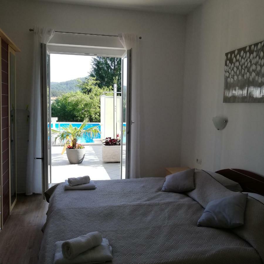 Guest House Surina App Surina'S Green Holiday Rupa Room photo