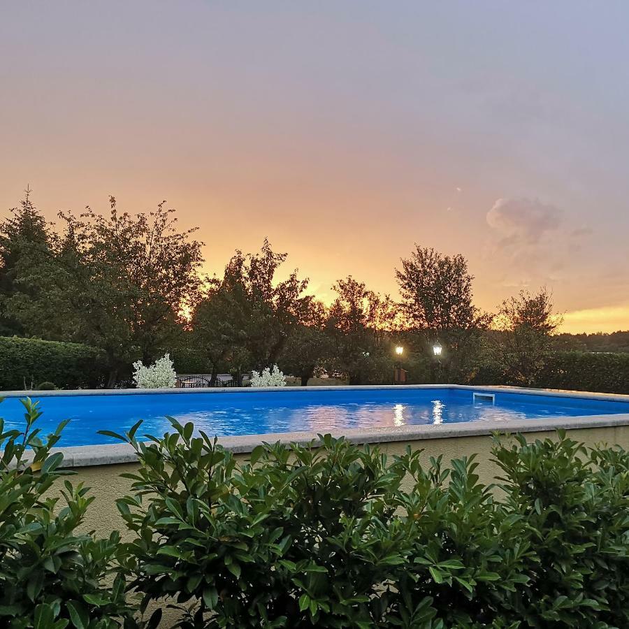 Guest House Surina App Surina'S Green Holiday Rupa Exterior photo